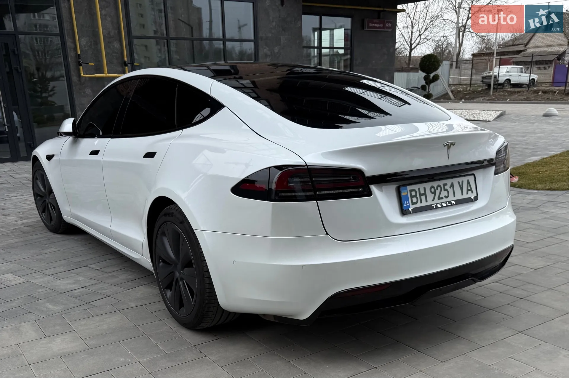 2022 Tesla Model S - мініатюра 13