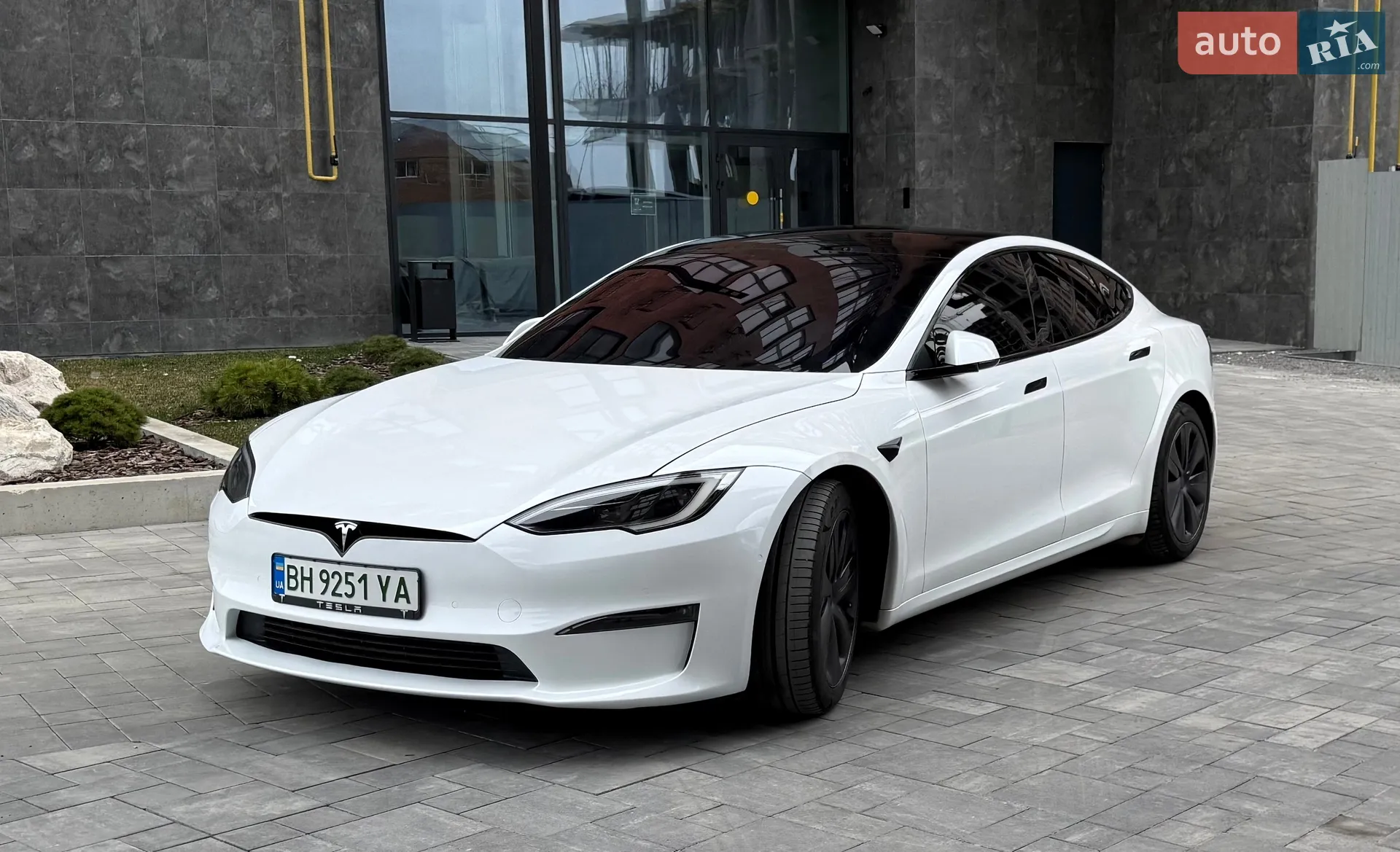 2022 Tesla Model S - мініатюра 26