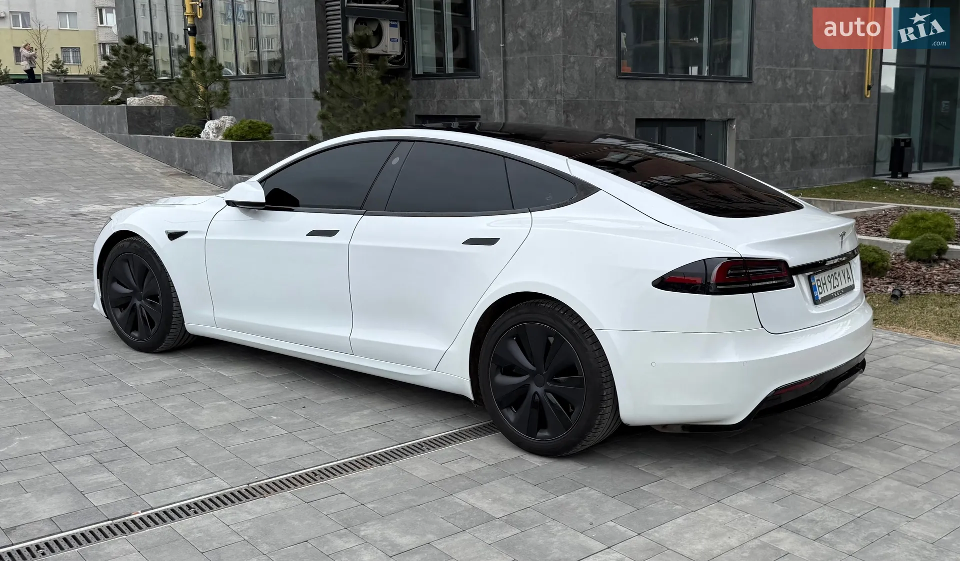 2022 Tesla Model S - мініатюра 29