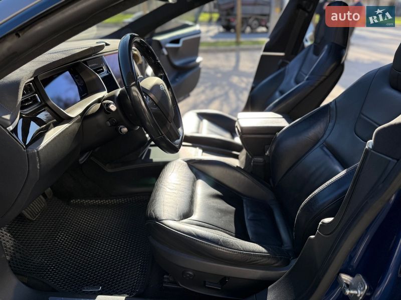 Лифтбек Tesla Model S 2016 в Днепре