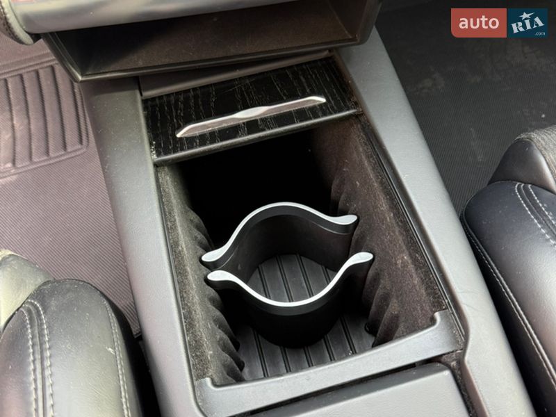 Ліфтбек Tesla Model S 2017 в Вінниці фото 14 Ліфтбек Tesla Model S 2017 в Вінниці