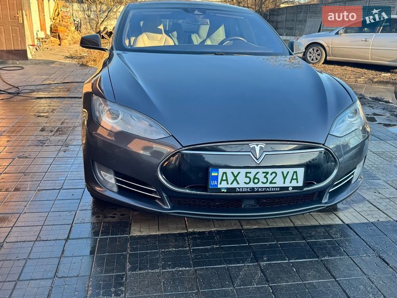 Tesla Model S 2015 Tesla Model S 2015