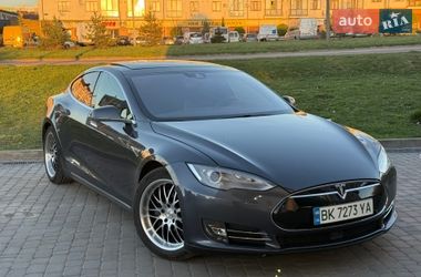 tesla model-s 2015 в Ровно от профессионального продавца Дмитро Олегович