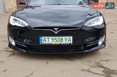 Лифтбек Tesla Model S 2016 в Ивано-Франковске