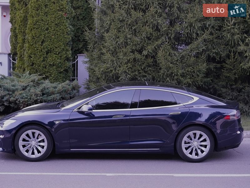 Ліфтбек Tesla Model S 2014 в Києві