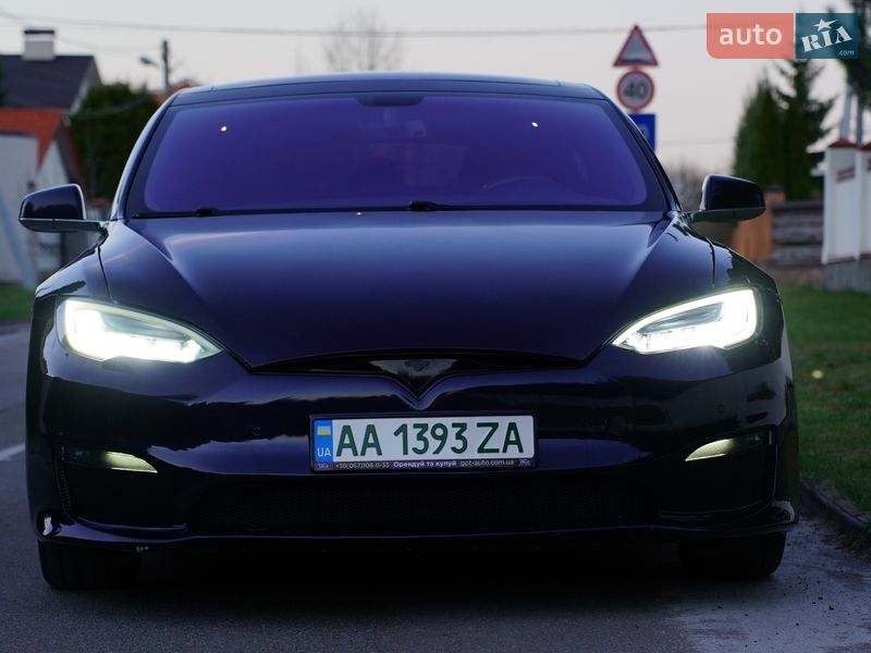 Ліфтбек Tesla Model S 2014 в Києві