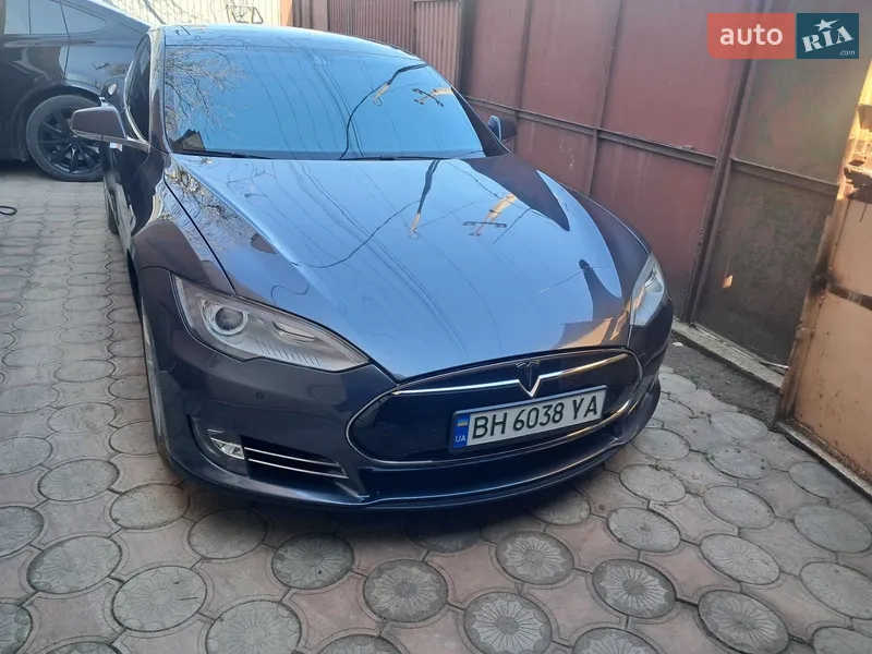 Tesla Model S