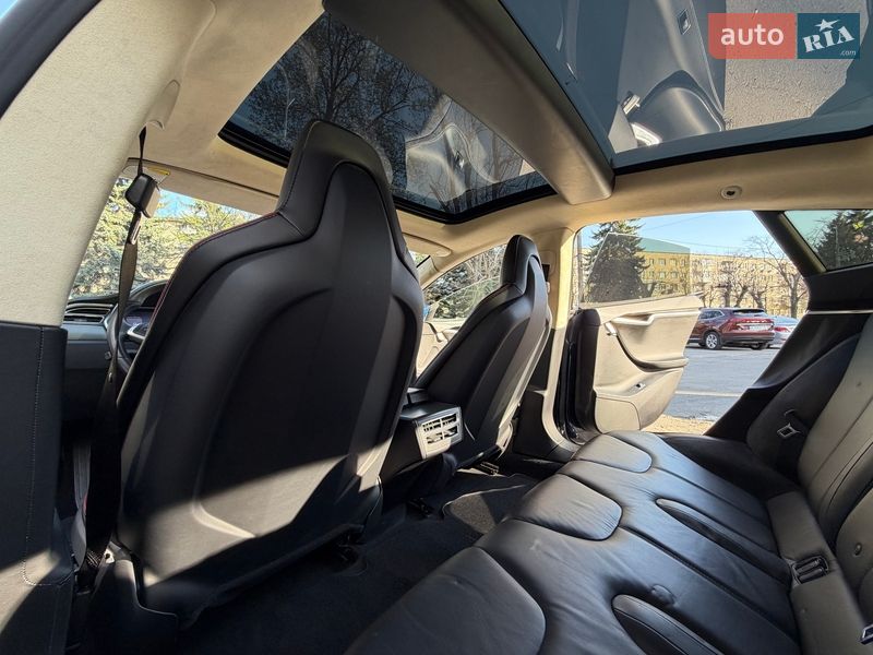 Лифтбек Tesla Model S 2013 в Днепре