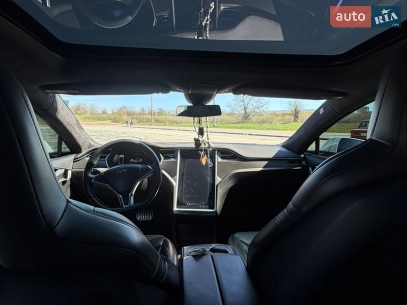 Лифтбек Tesla Model S 2015 в Запорожье фото 8 Лифтбек Tesla Model S 2015 в Запорожье