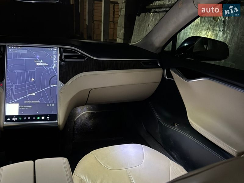 Ліфтбек Tesla Model S 2013 в Одесі