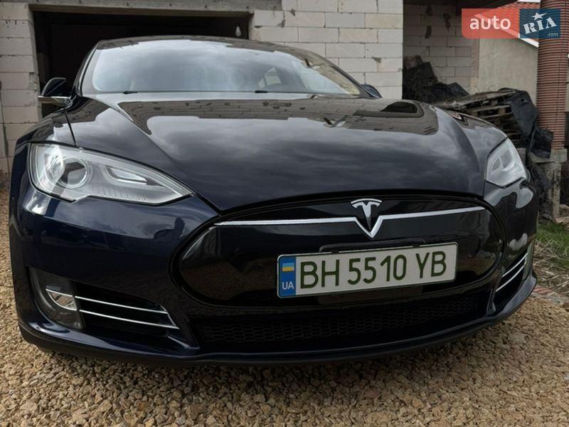 Ліфтбек Tesla Model S 2013 в Одесі