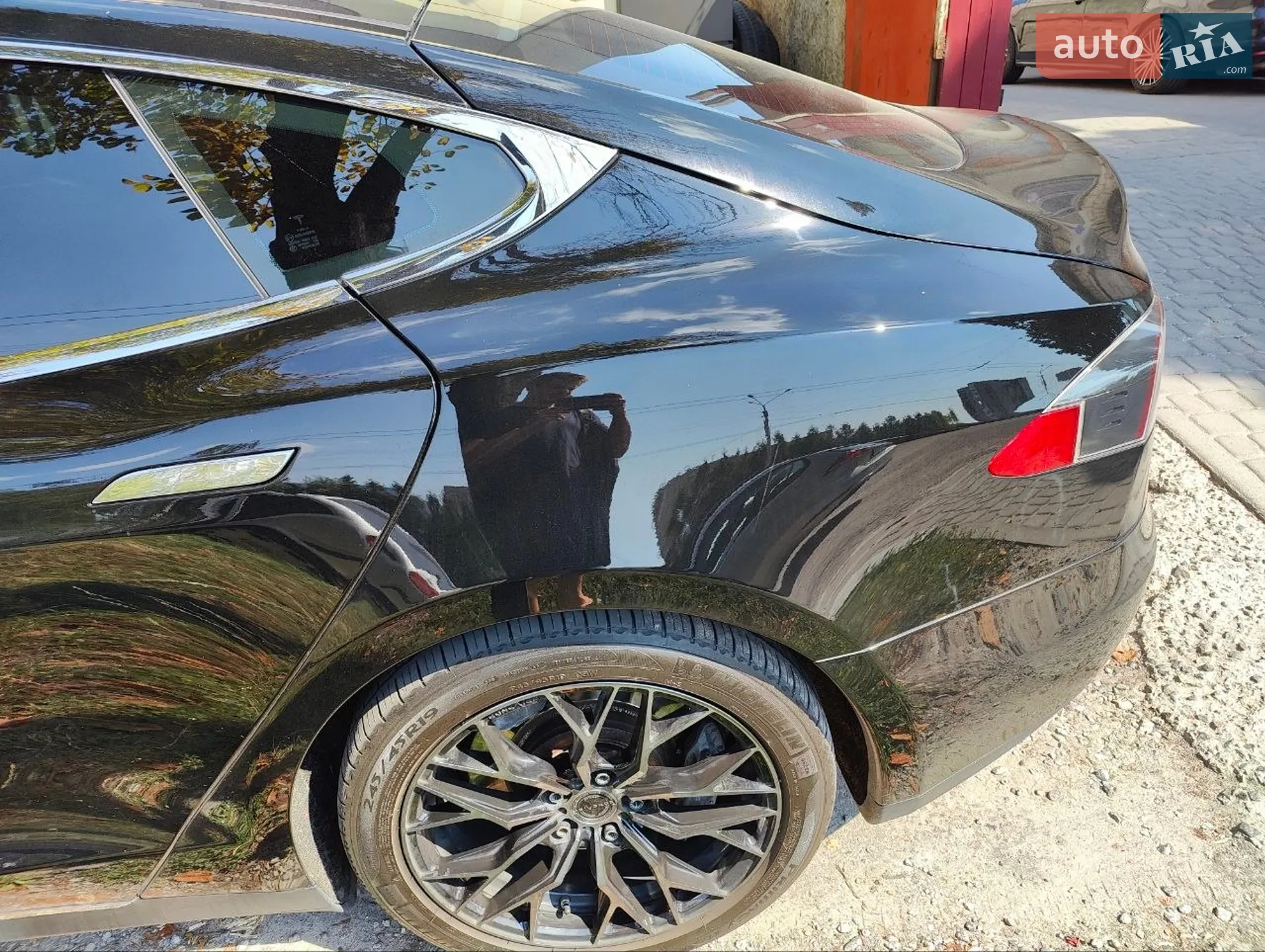 2014 Tesla Model S - мініатюра 3