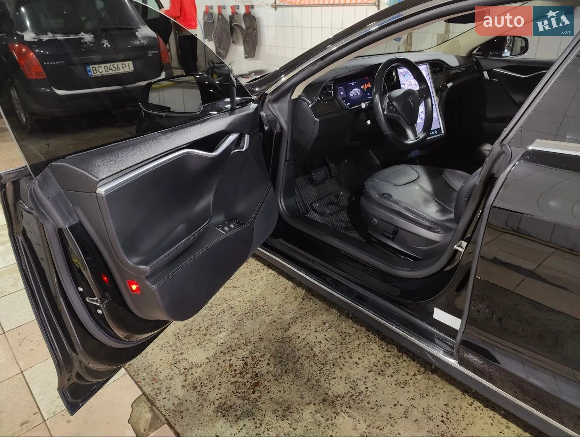 2014 Tesla Model S - мініатюра 19
