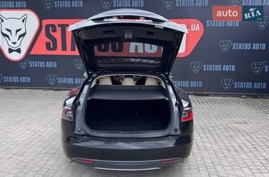 Лифтбек Tesla Model S 2015 в Виннице