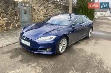 Лифтбек Tesla Model S 2017 в Самборе
