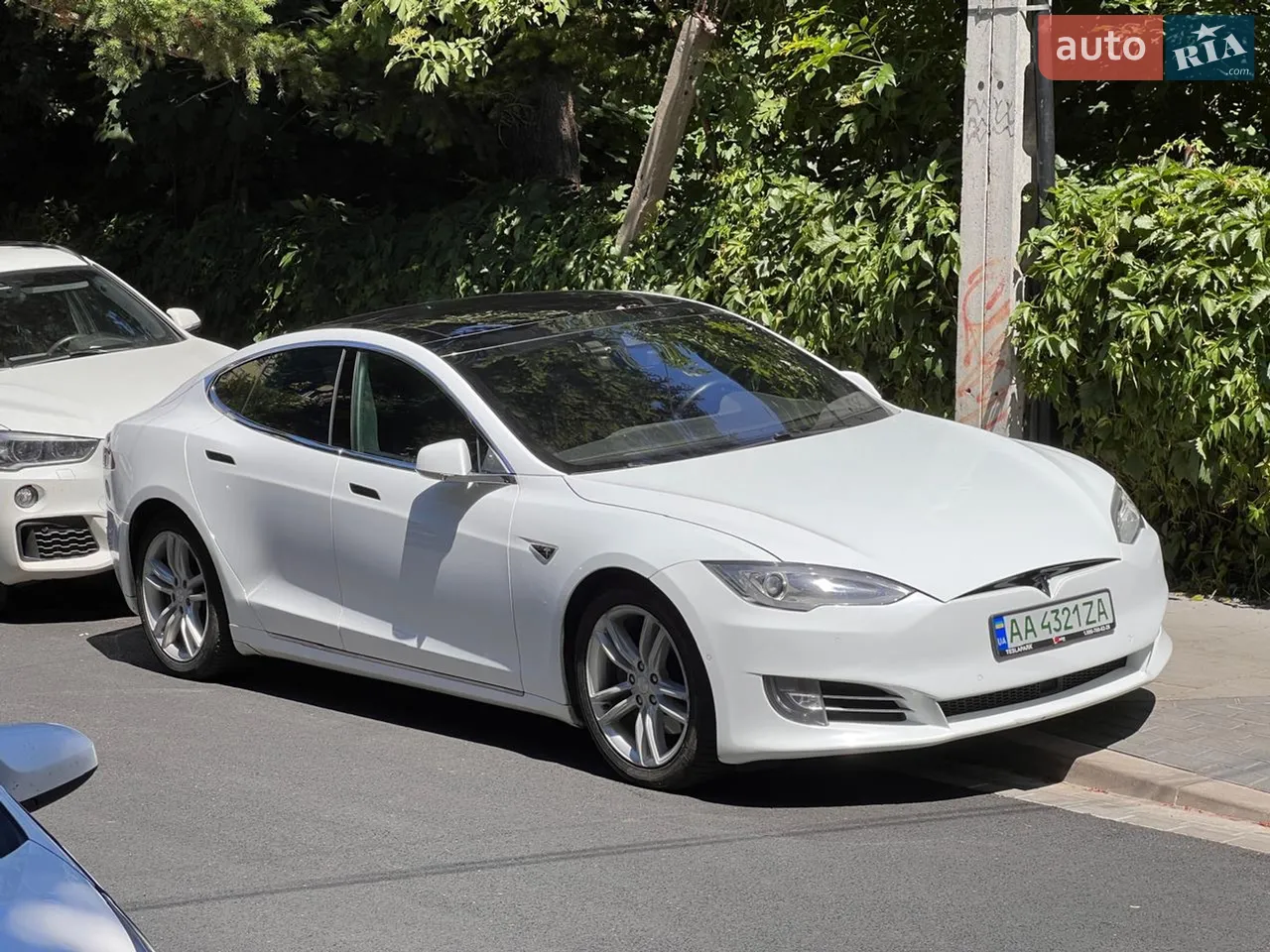 2014 Tesla Model S - мініатюра 26