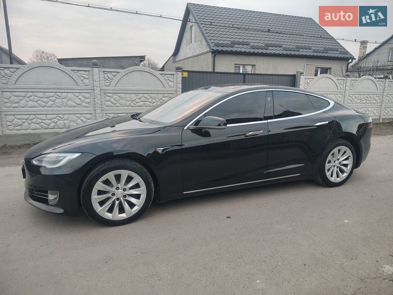 Tesla Model S 2016