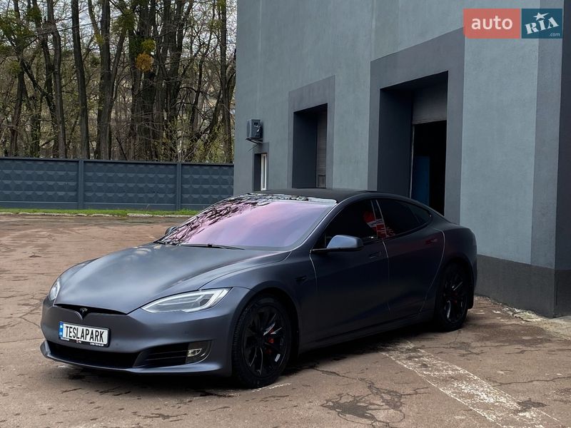 Ліфтбек Tesla Model S 2019 в Києві