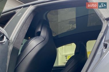 Ліфтбек Tesla Model S 2019 в Києві