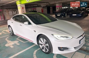 Лифтбек Tesla Model S 2020 в Львове