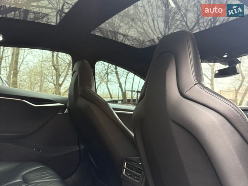 Ліфтбек Tesla Model S 2014 в Умані фото 28 Ліфтбек Tesla Model S 2014 в Умані