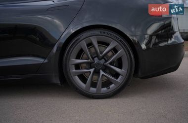 Лифтбек Tesla Model S 2021 в Кривом Роге