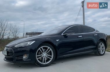 Ліфтбек Tesla Model S 2013 в Львові