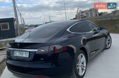 Ліфтбек Tesla Model S 2013 в Львові
