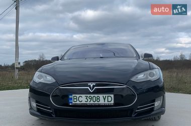 Ліфтбек Tesla Model S 2013 в Львові