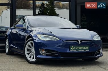 Ліфтбек Tesla Model S 2018 в Києві