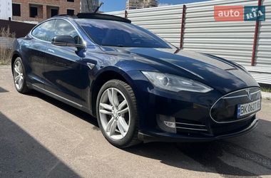 Лифтбек Tesla Model S 2014 в Ровно фото 3 Лифтбек Tesla Model S 2014 в Ровно