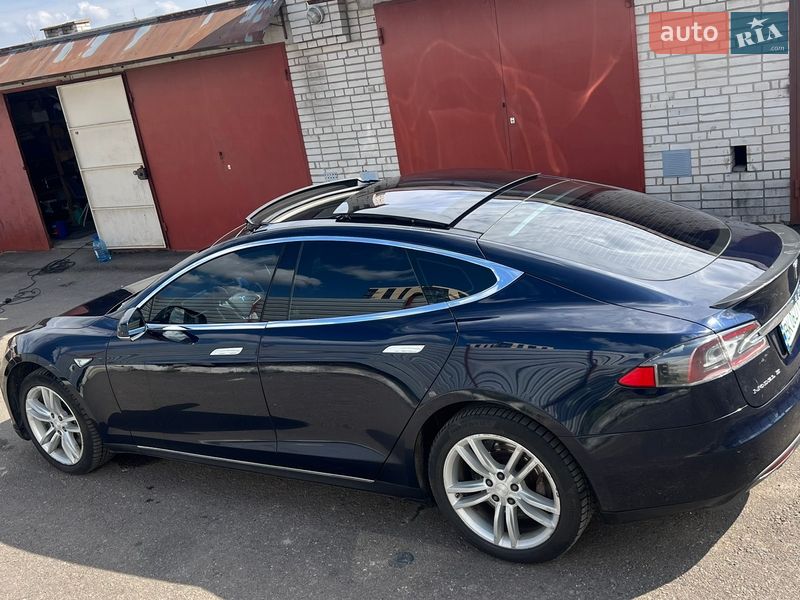 Лифтбек Tesla Model S 2014 в Ровно фото 4 Лифтбек Tesla Model S 2014 в Ровно