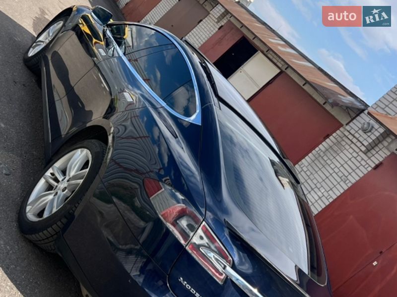 Лифтбек Tesla Model S 2014 в Ровно фото 10 Лифтбек Tesla Model S 2014 в Ровно