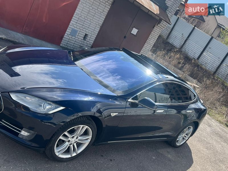 Лифтбек Tesla Model S 2014 в Ровно фото 8 Лифтбек Tesla Model S 2014 в Ровно