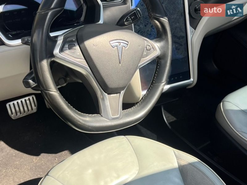 Лифтбек Tesla Model S 2014 в Ровно фото 15 Лифтбек Tesla Model S 2014 в Ровно