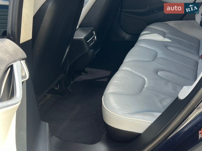 Лифтбек Tesla Model S 2014 в Ровно фото 14 Лифтбек Tesla Model S 2014 в Ровно