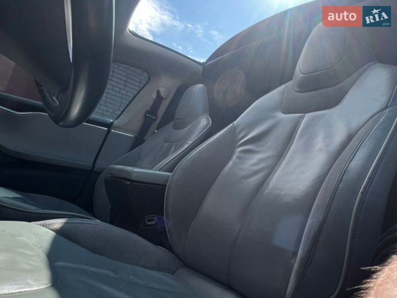 Лифтбек Tesla Model S 2014 в Ровно фото 16 Лифтбек Tesla Model S 2014 в Ровно
