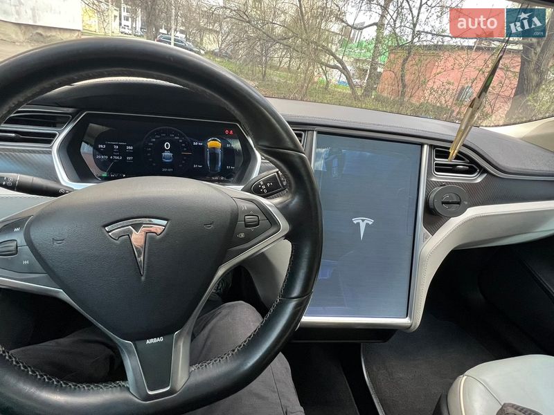 Лифтбек Tesla Model S 2014 в Ровно фото 18 Лифтбек Tesla Model S 2014 в Ровно