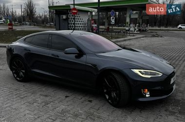 Лифтбек Tesla Model S 2019 в Днепре