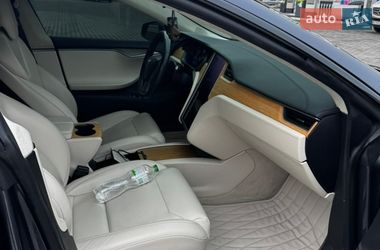 Лифтбек Tesla Model S 2019 в Днепре