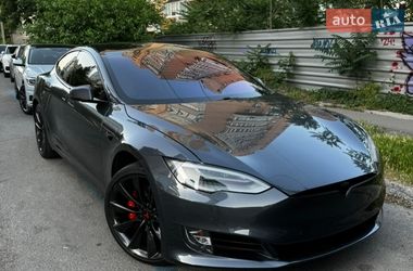 Лифтбек Tesla Model S 2019 в Днепре