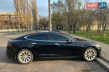 Лифтбек Tesla Model S 2018 в Николаеве