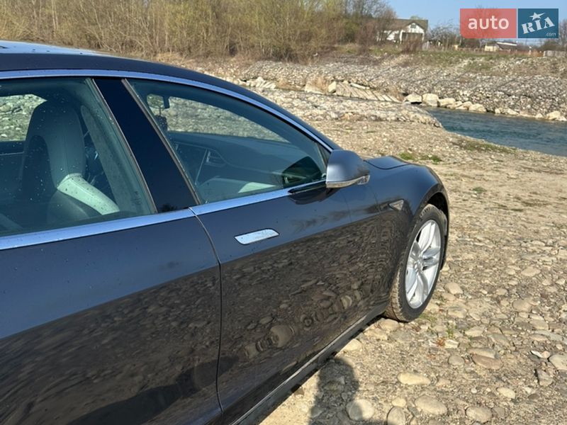 Ліфтбек Tesla Model S 2015 в Богородчанах