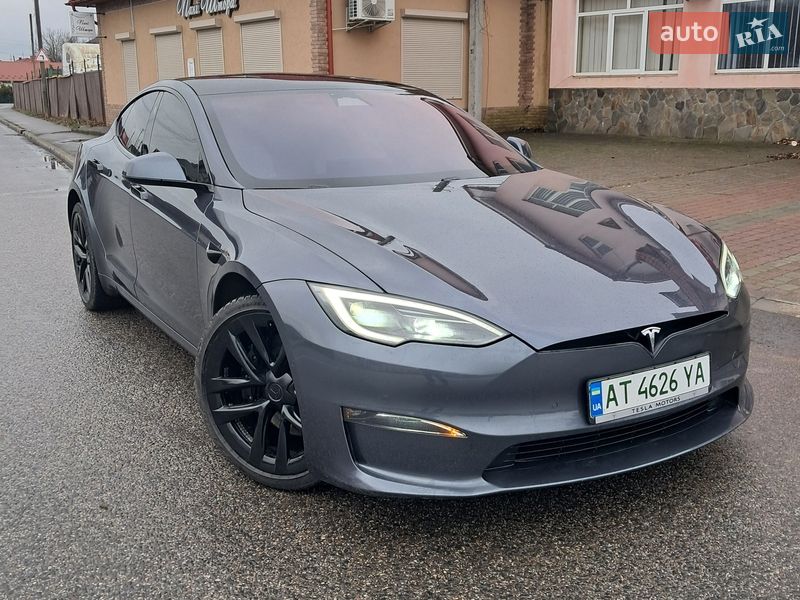 Лифтбек Tesla Model S 2021 в Коломые
