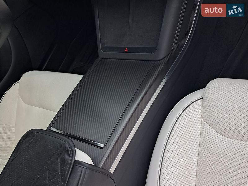 Лифтбек Tesla Model S 2021 в Коломые