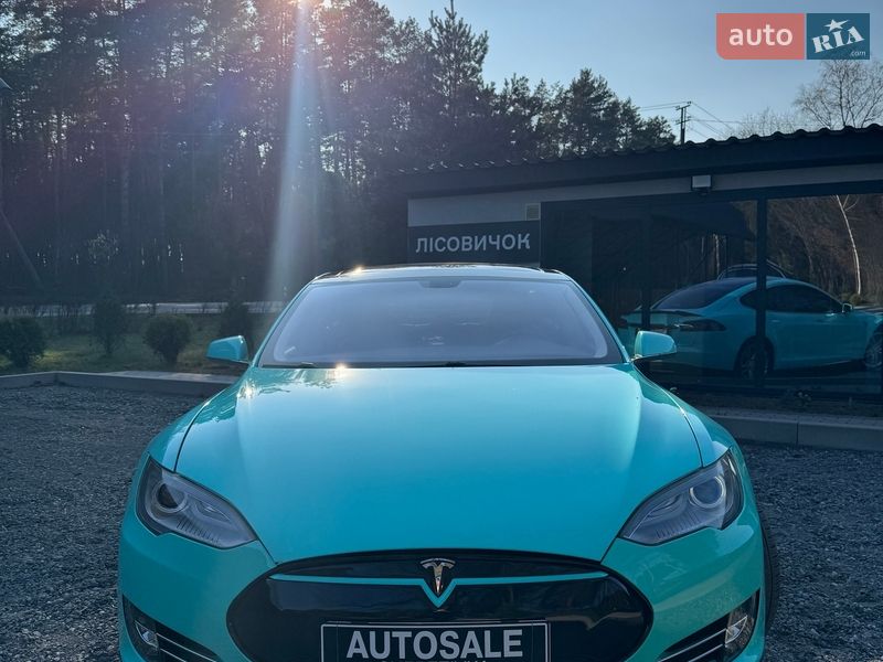 Ліфтбек Tesla Model S 2013 в Шепетівці