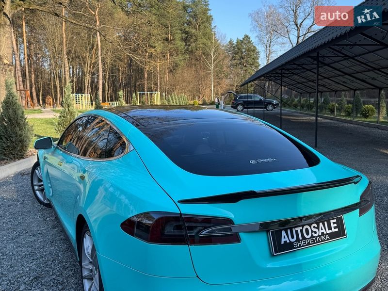 Ліфтбек Tesla Model S 2013 в Шепетівці