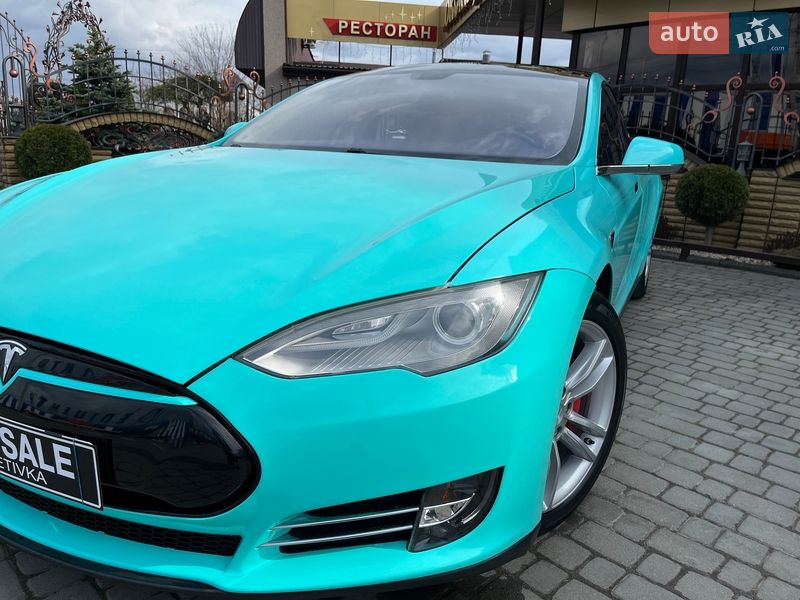 Ліфтбек Tesla Model S 2013 в Шепетівці