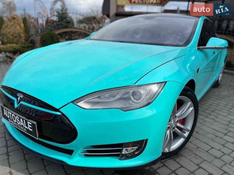 Ліфтбек Tesla Model S 2013 в Шепетівці