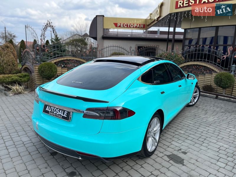 Ліфтбек Tesla Model S 2013 в Шепетівці